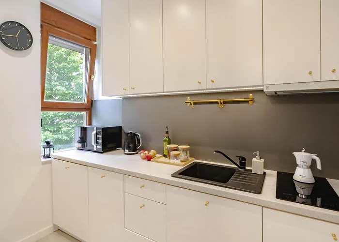 Mki Apartments - Chmielna 73 C B&B Warsaw City Center Apartment